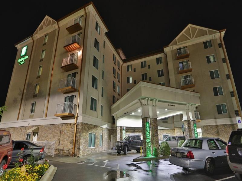 Holiday Inn & Suites Arden - Asheville Airport By Ihg Екстериор снимка