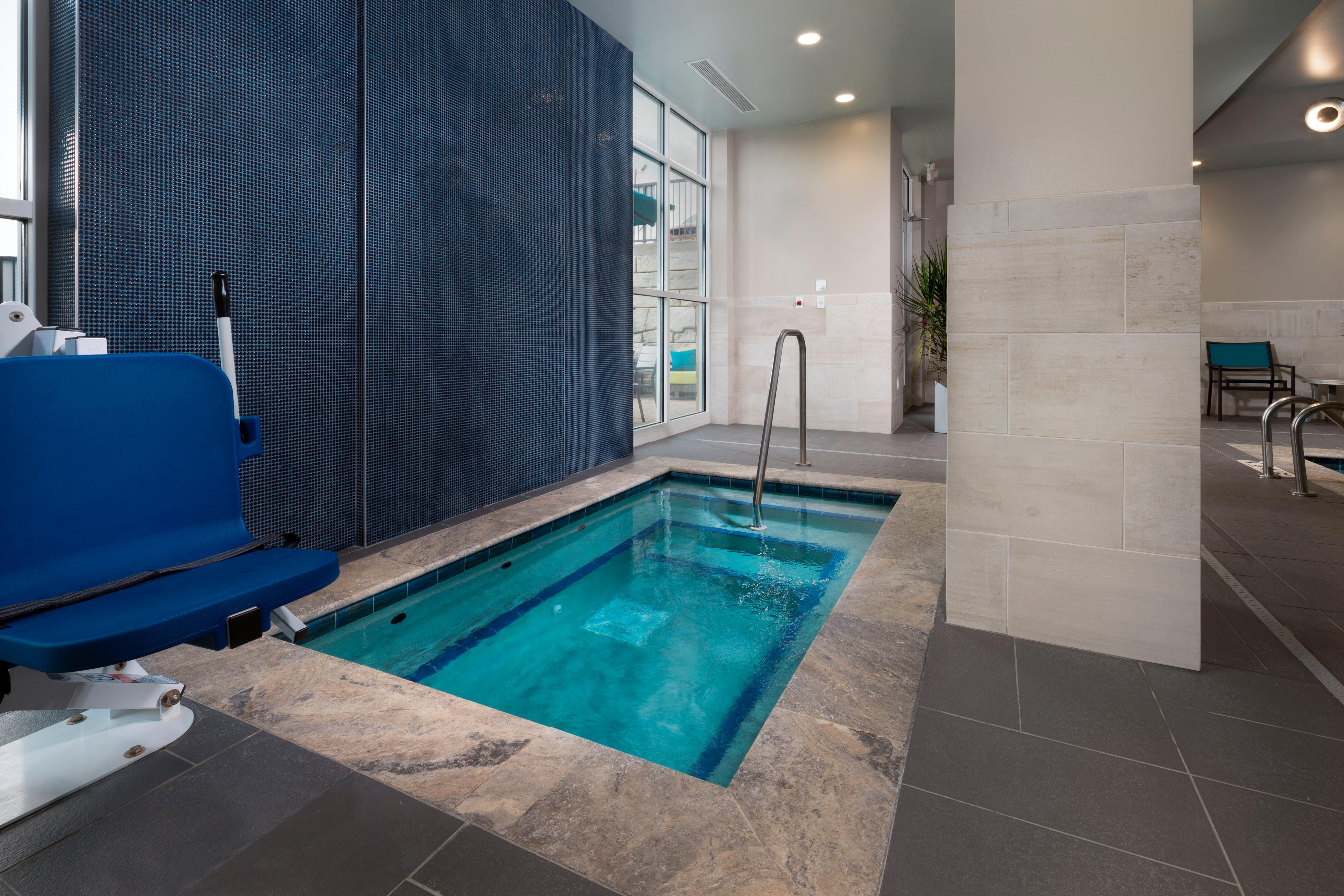 Holiday Inn & Suites Arden - Asheville Airport By Ihg Екстериор снимка