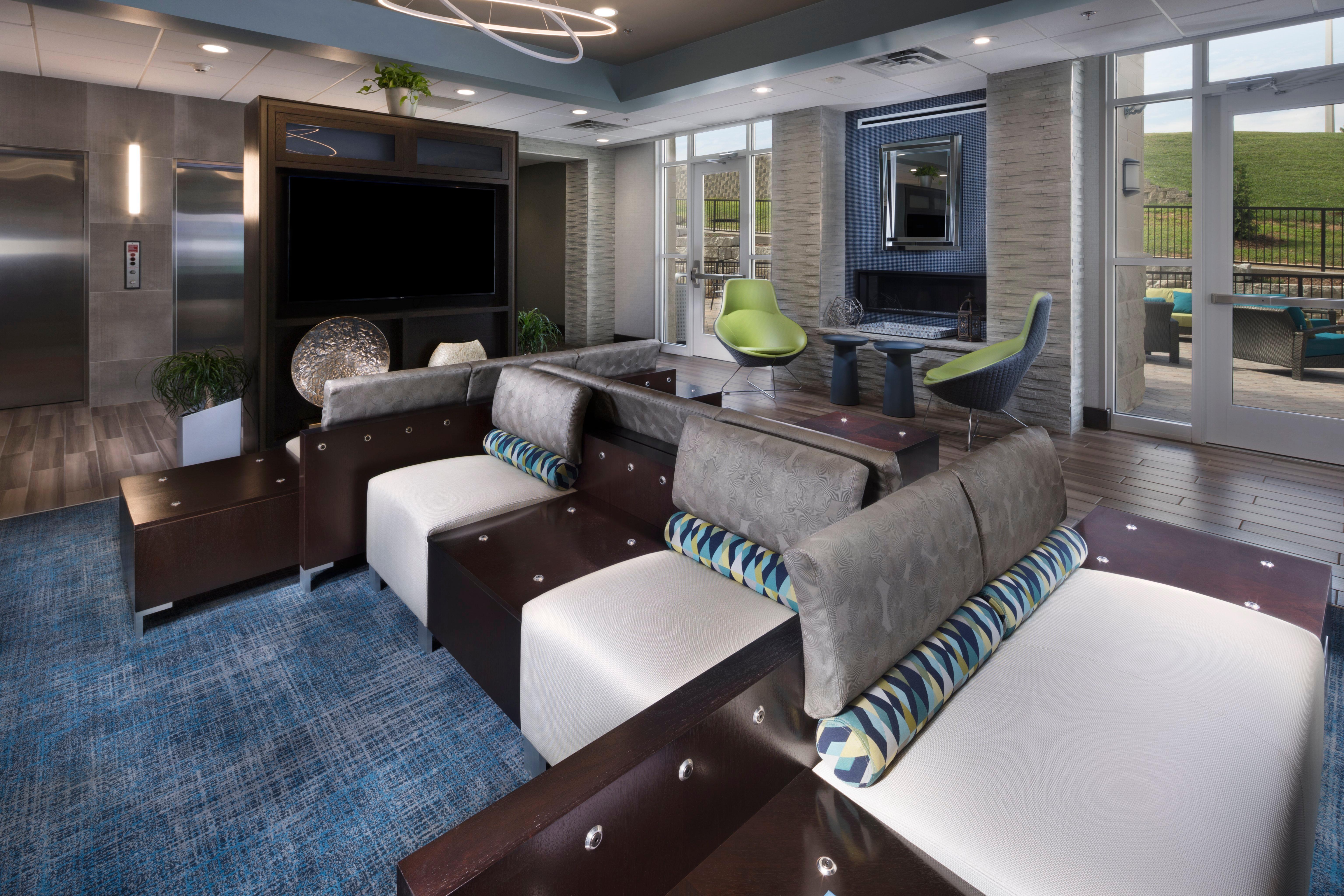 Holiday Inn & Suites Arden - Asheville Airport By Ihg Екстериор снимка