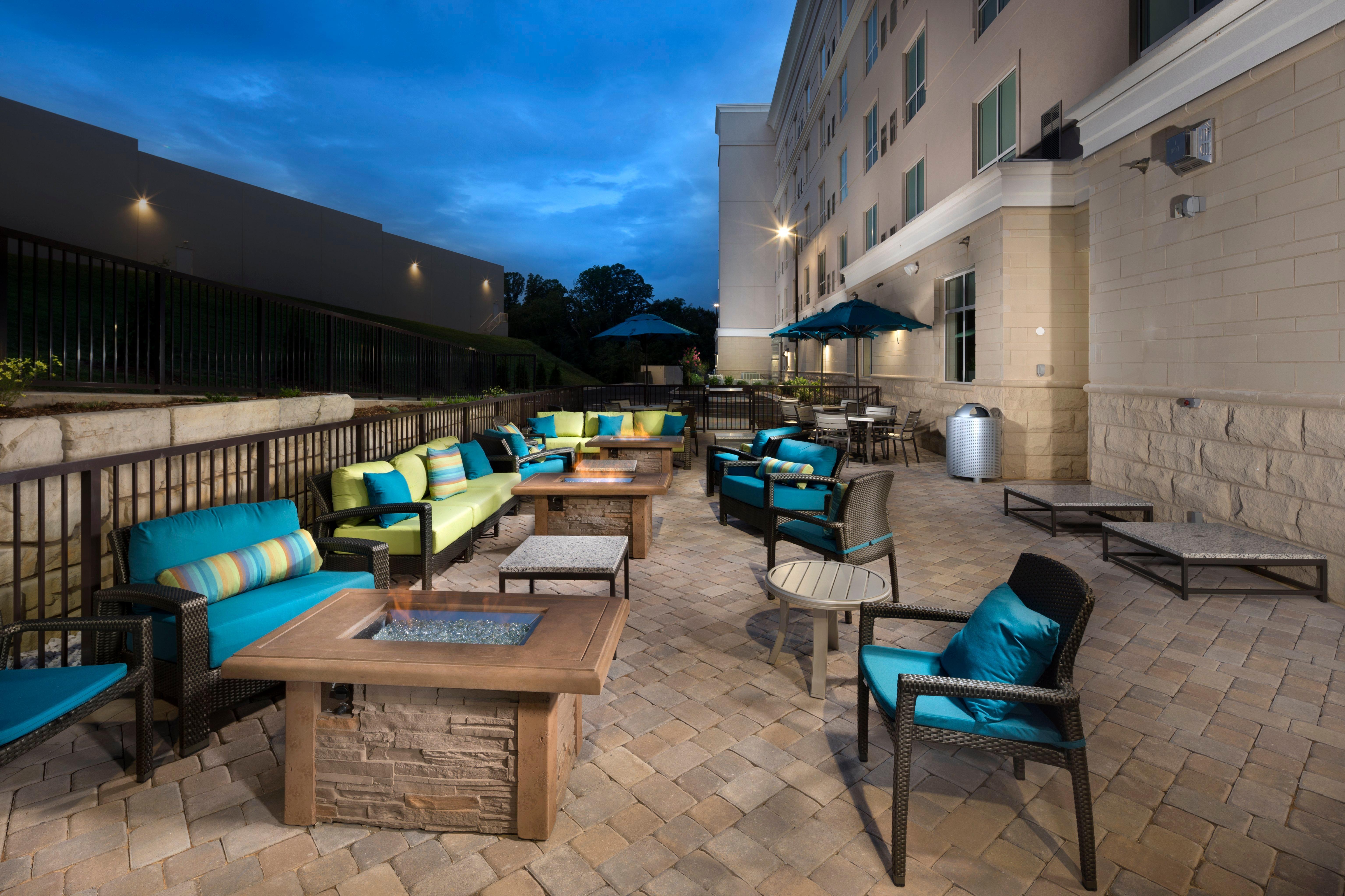 Holiday Inn & Suites Arden - Asheville Airport By Ihg Екстериор снимка