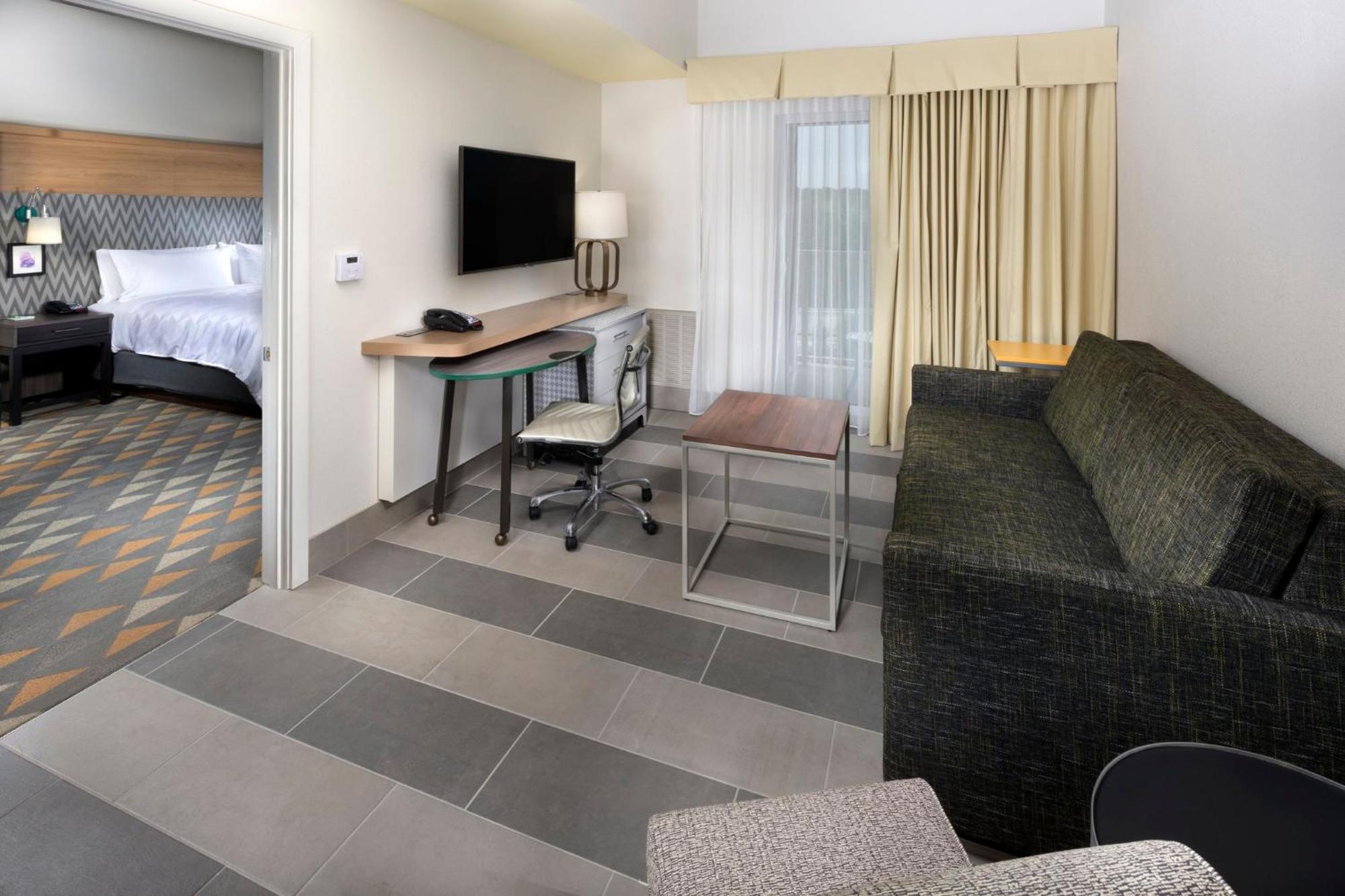 Holiday Inn & Suites Arden - Asheville Airport By Ihg Екстериор снимка